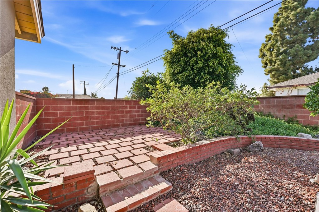 10051 Brookside Dr.