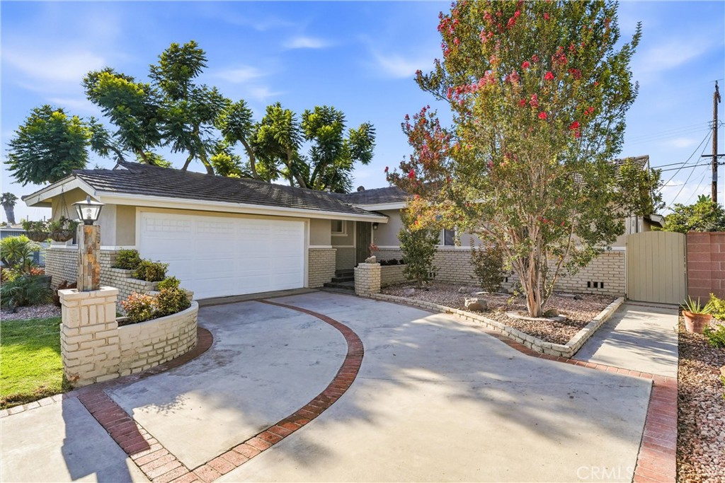 10051 Brookside Dr.