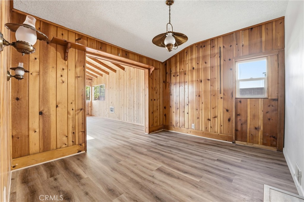 10051 Brookside Dr.