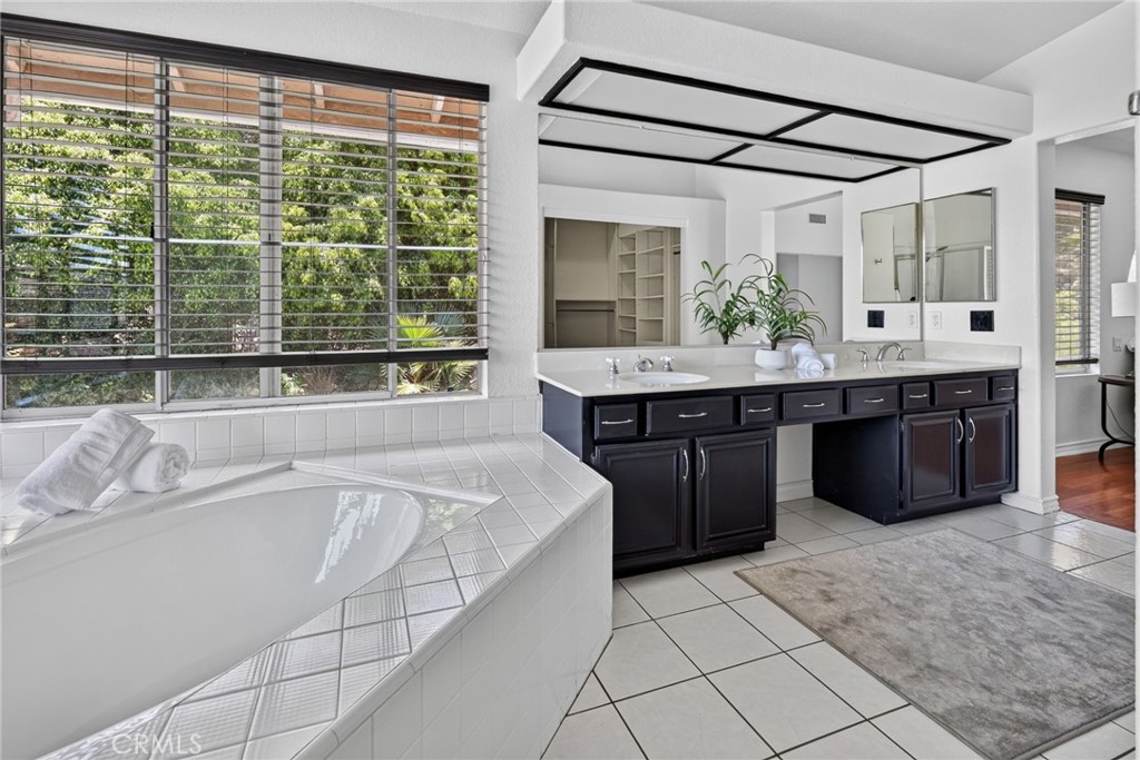 5505 FEATHER GRASS Lane