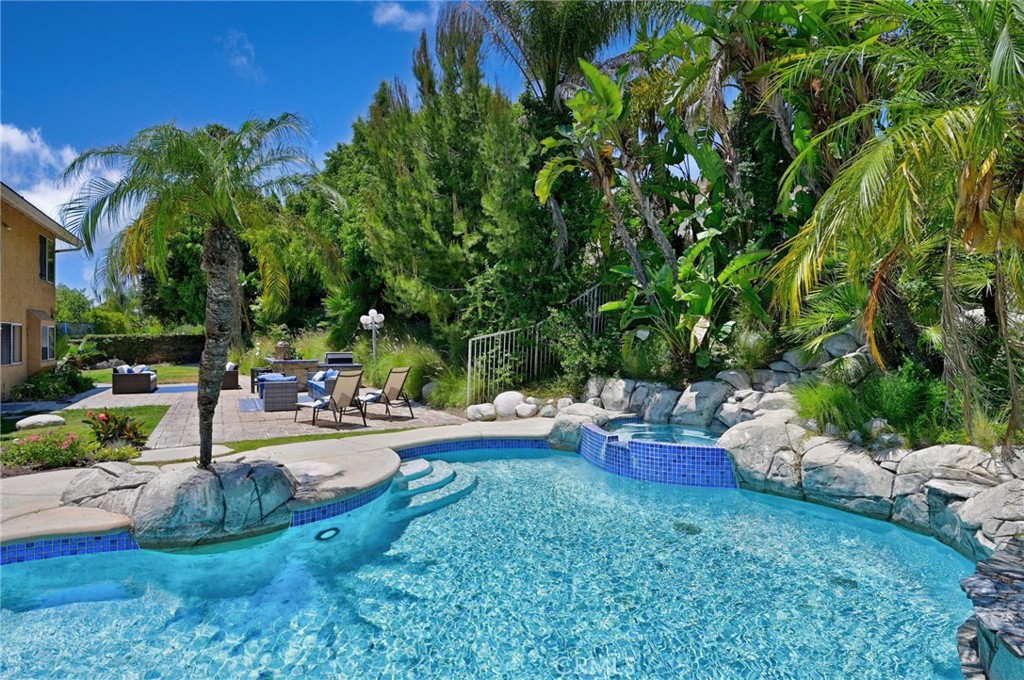 5505 FEATHER GRASS Lane