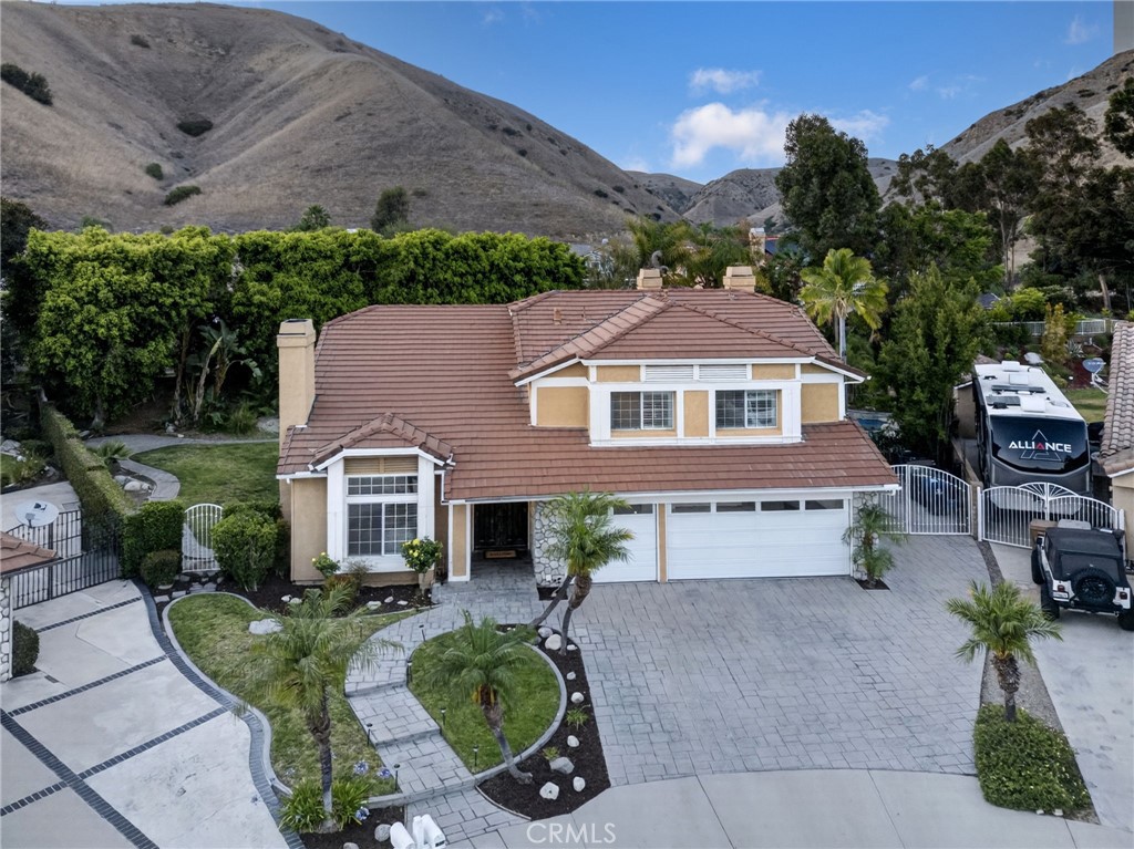 5505 FEATHER GRASS Lane