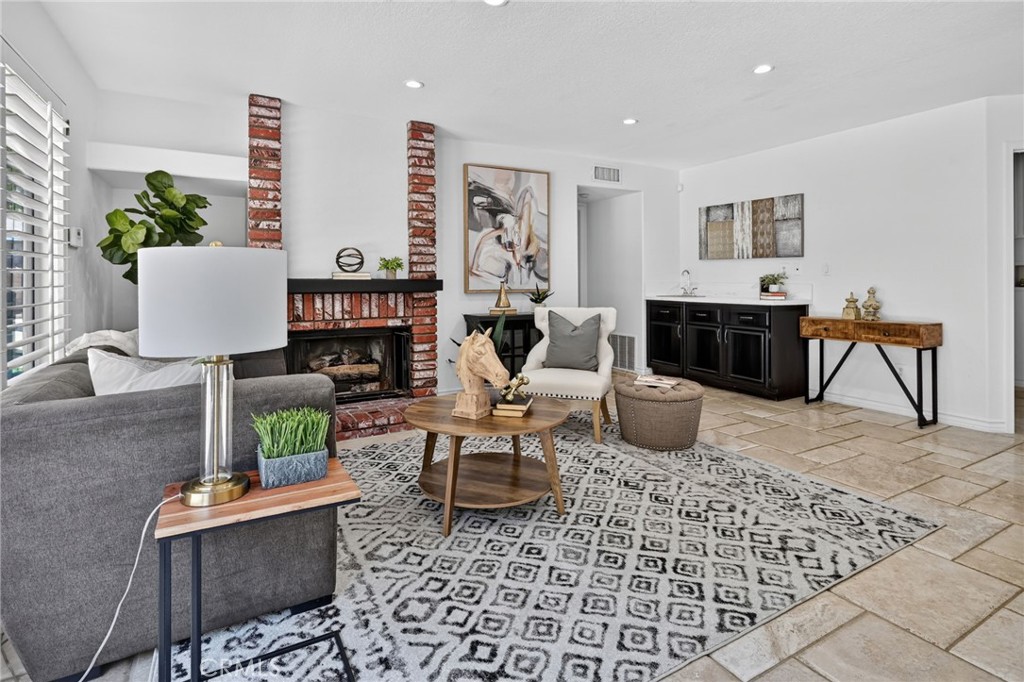 5505 FEATHER GRASS Lane