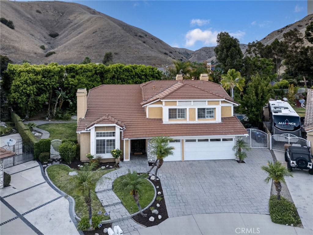 5505 FEATHER GRASS Lane