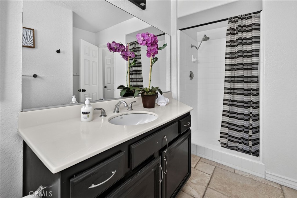 5505 FEATHER GRASS Lane