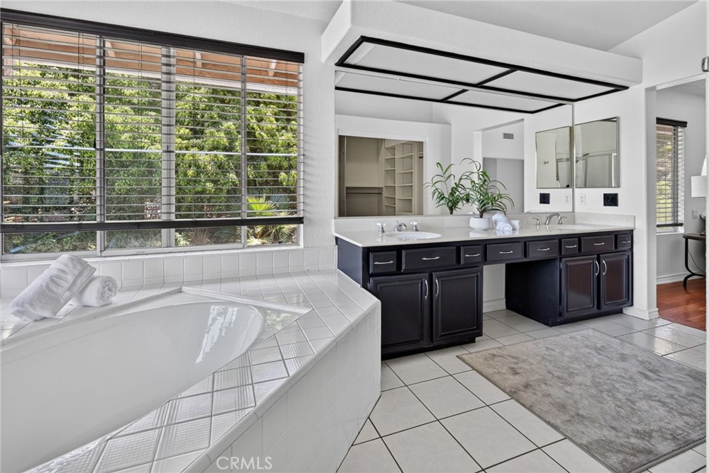 5505 FEATHER GRASS Lane
