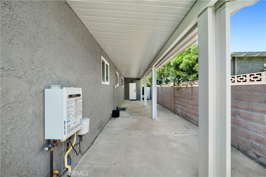 402 E Hoover Avenue