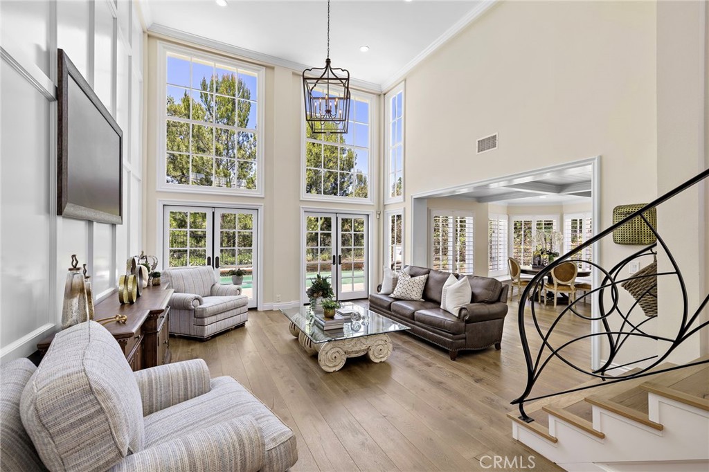 5603 E Crest De Ville