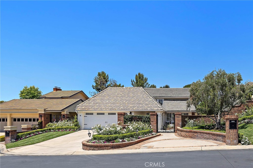5603 E Crest De Ville
