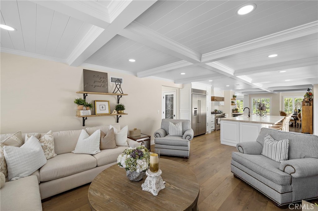 5603 E Crest De Ville