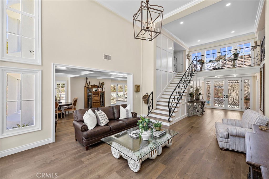 5603 E Crest De Ville