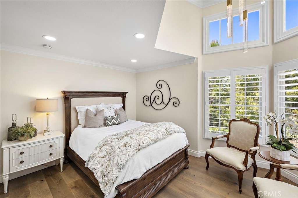 5603 E Crest De Ville