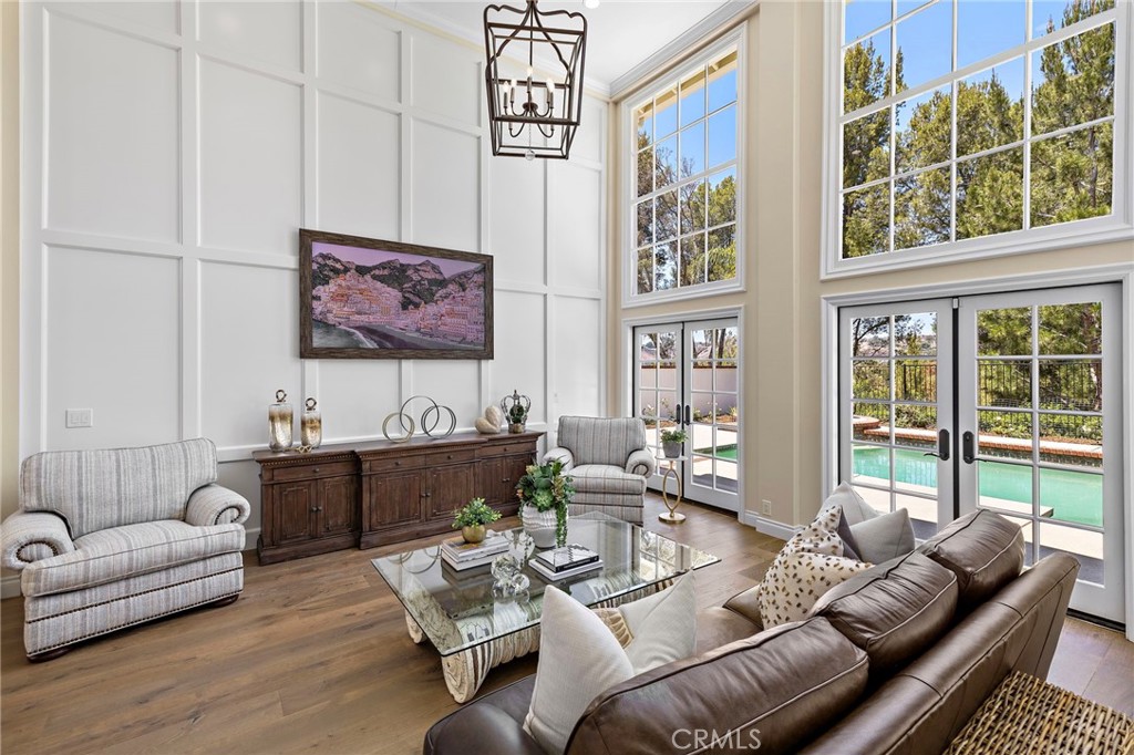 5603 E Crest De Ville