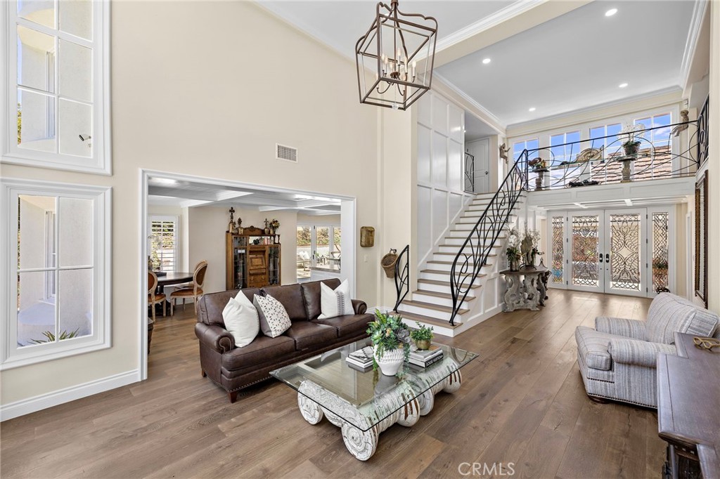 5603 E Crest De Ville