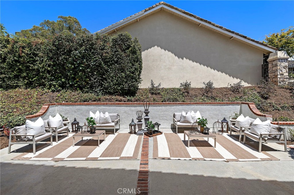 5603 E Crest De Ville