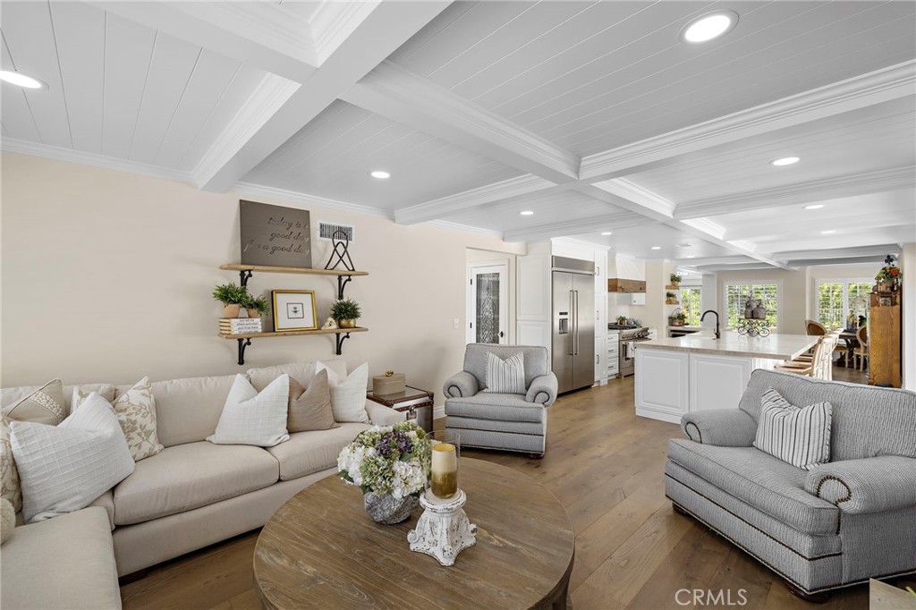 5603 E Crest De Ville