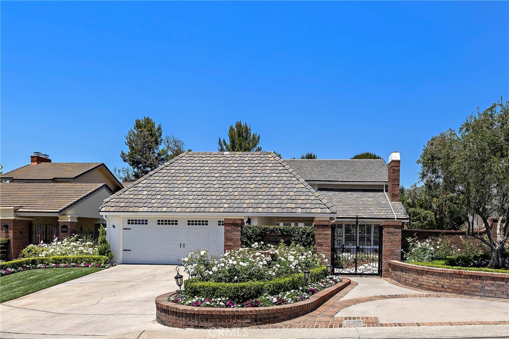 5603 E Crest De Ville