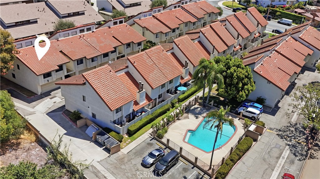 5577 Pioneer Boulevard 9