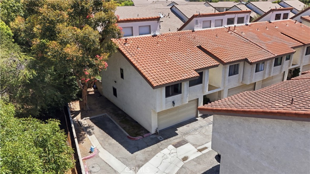 5577 Pioneer Boulevard 9