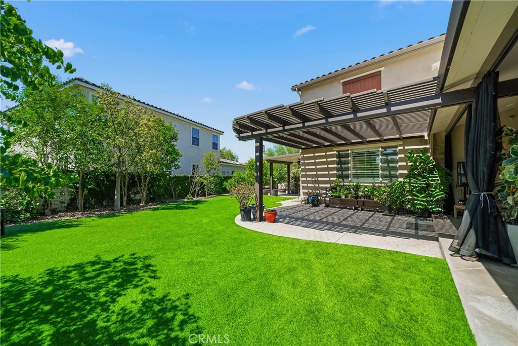 7664 Las Brisas Court