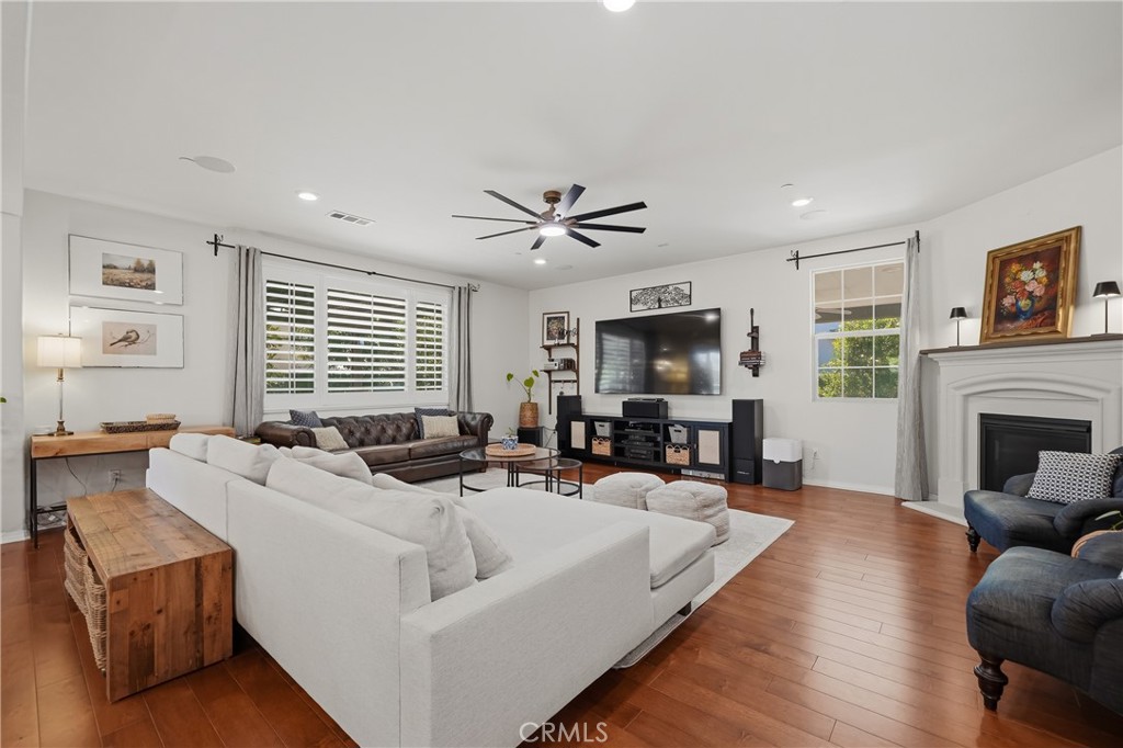 7664 Las Brisas Court