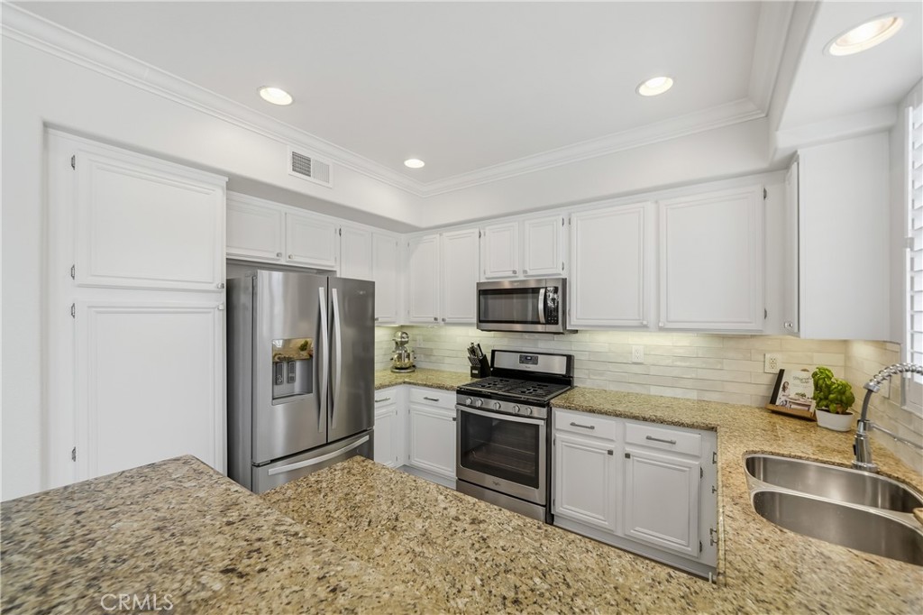 12827 Sunrose Court