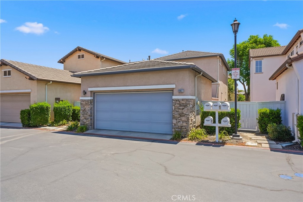 12827 Sunrose Court