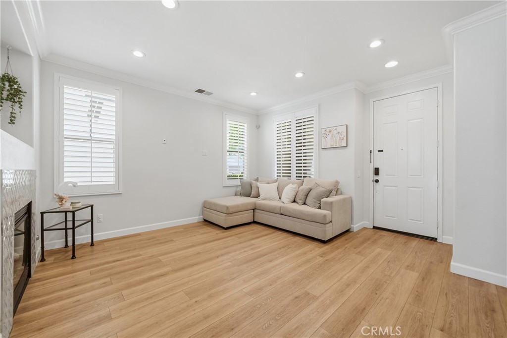 12827 Sunrose Court