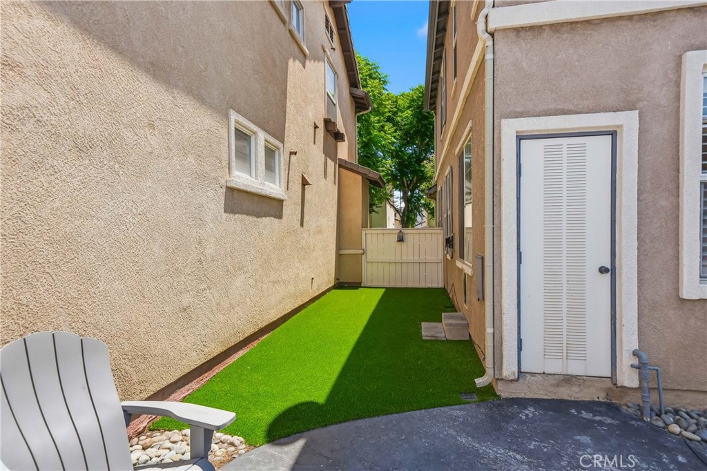 12827 Sunrose Court