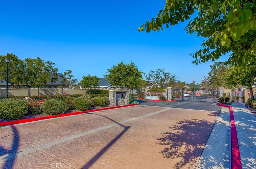 3441 E Berkshire Court