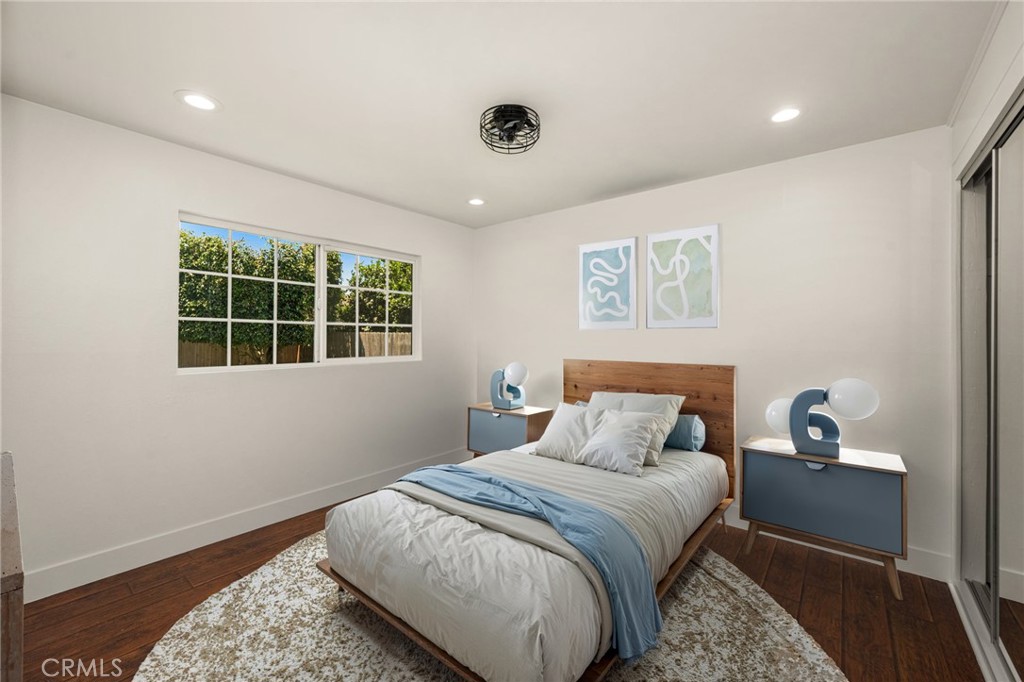1646 W Alomar