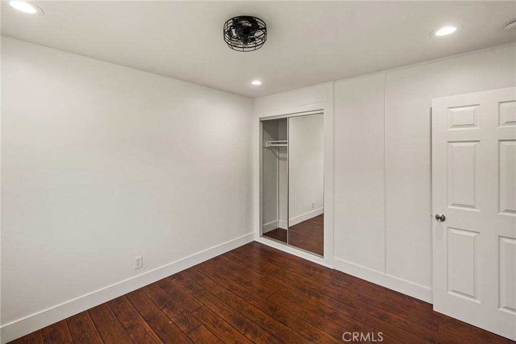1646 W Alomar