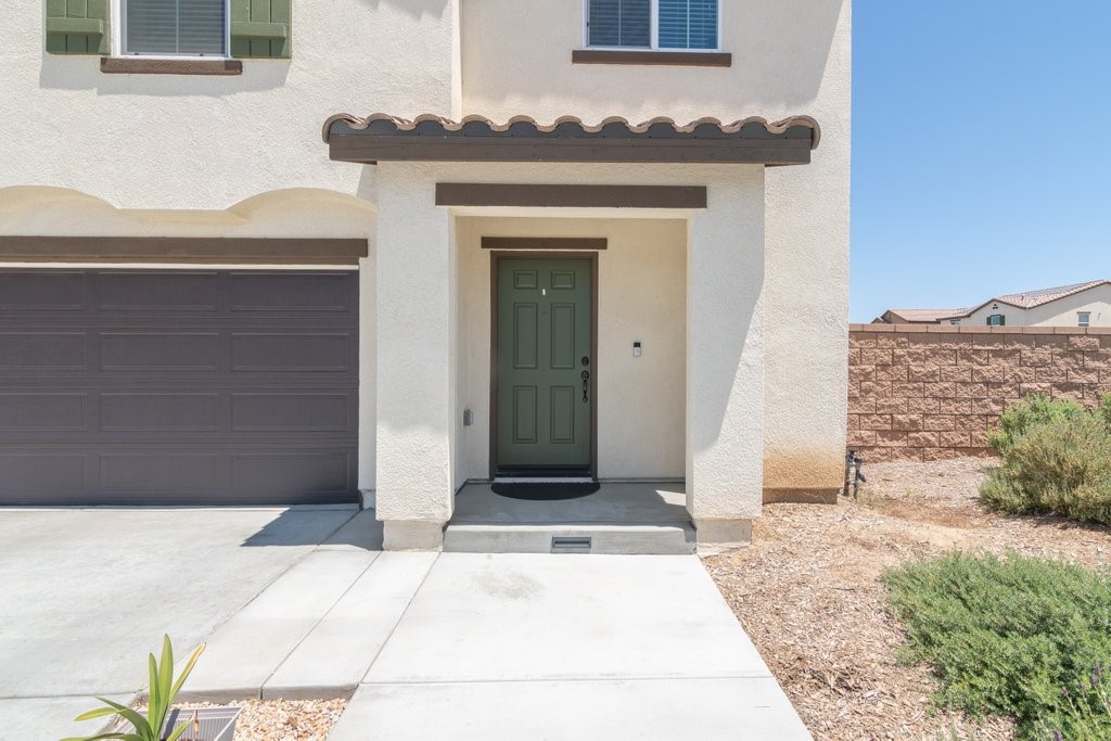 28360 Hollow Grove