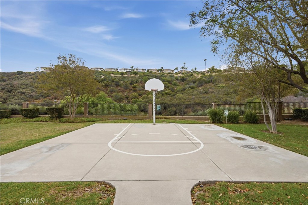 2450 San Gabriel Way 104
