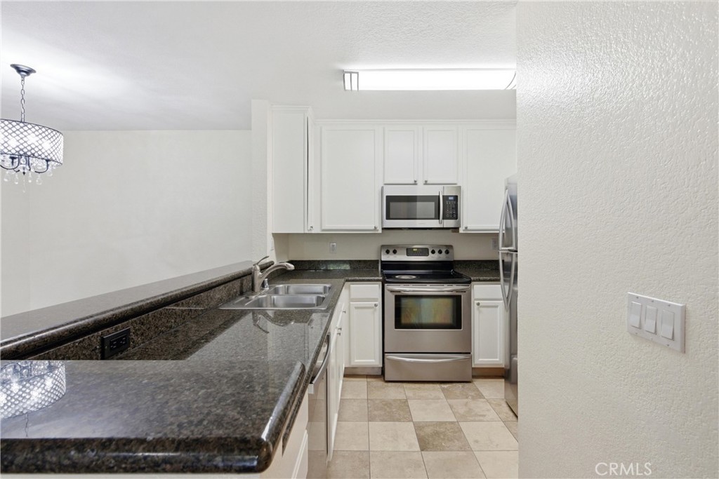 2450 San Gabriel Way 104