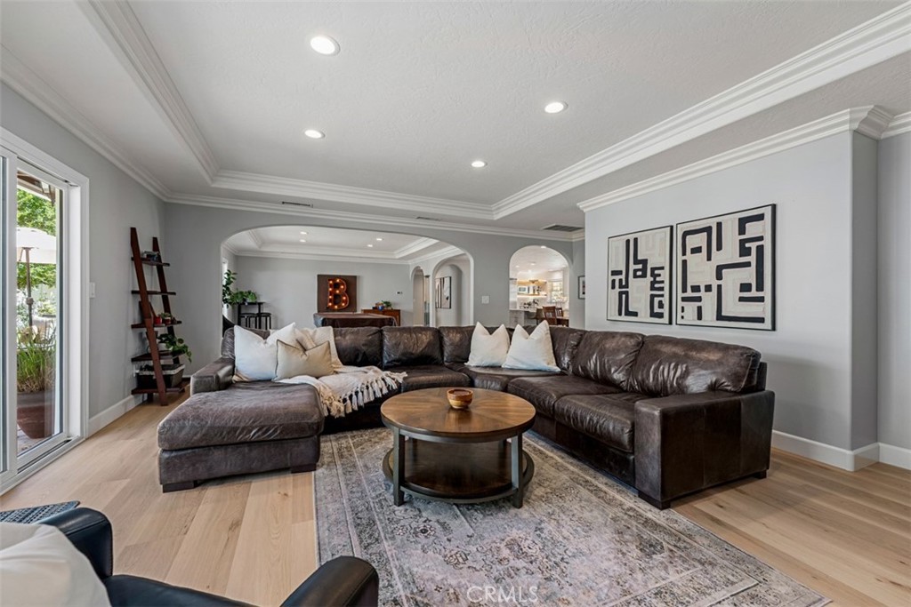 5102 Club Terrace