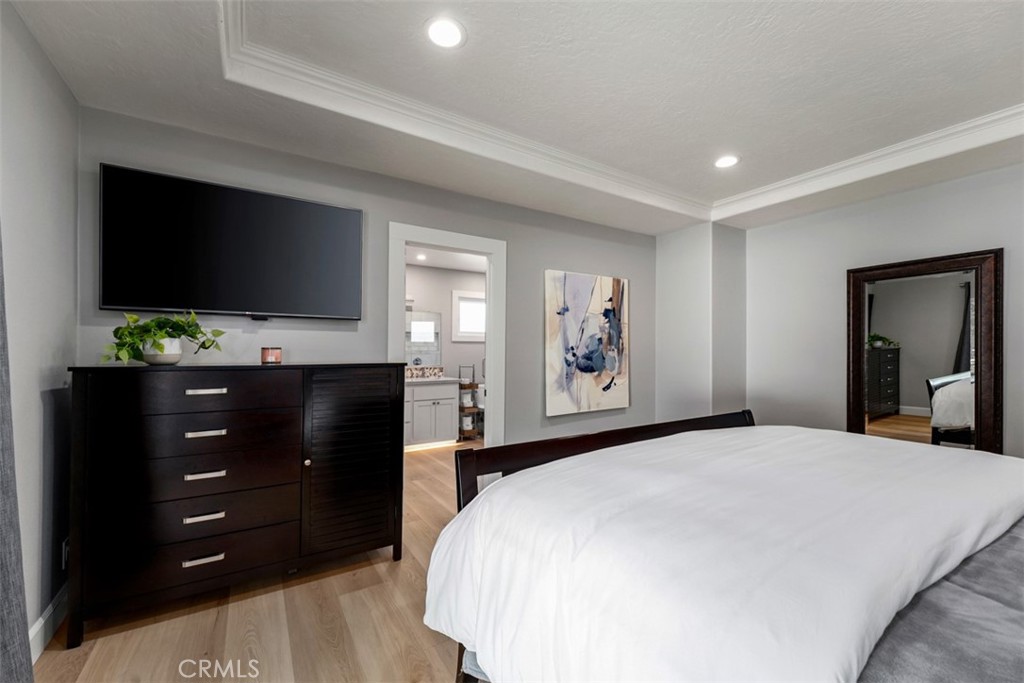 5102 Club Terrace
