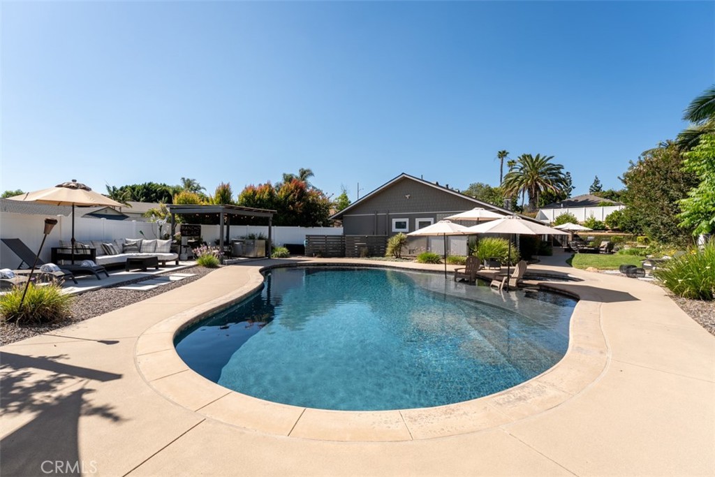 5102 Club Terrace
