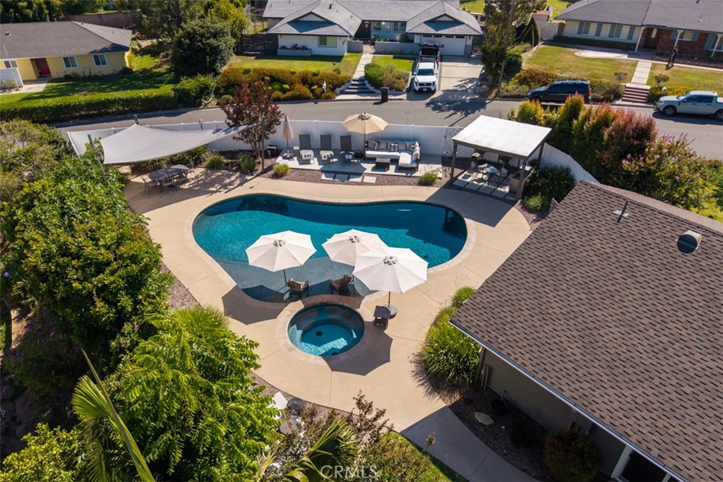 5102 Club Terrace