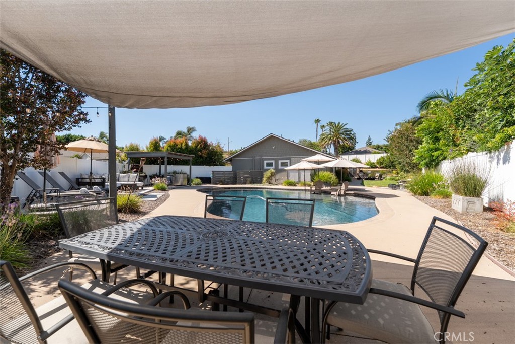 5102 Club Terrace