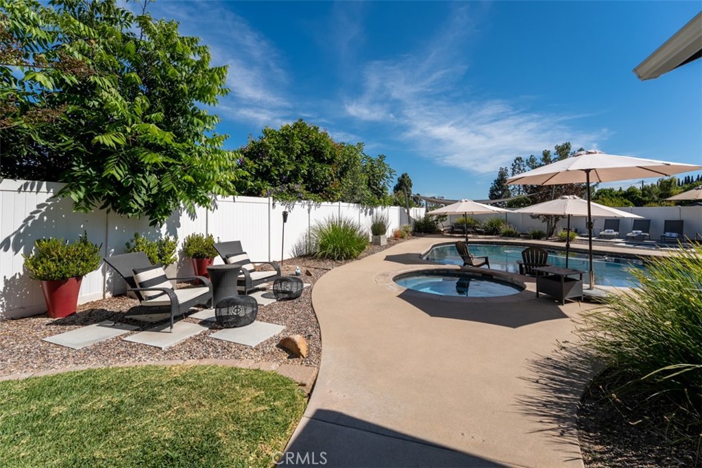 5102 Club Terrace