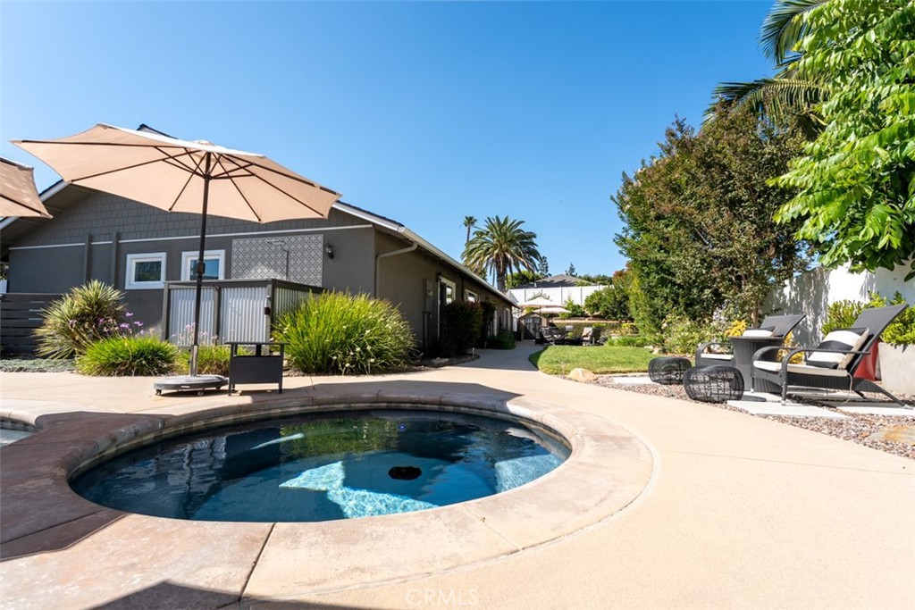 5102 Club Terrace