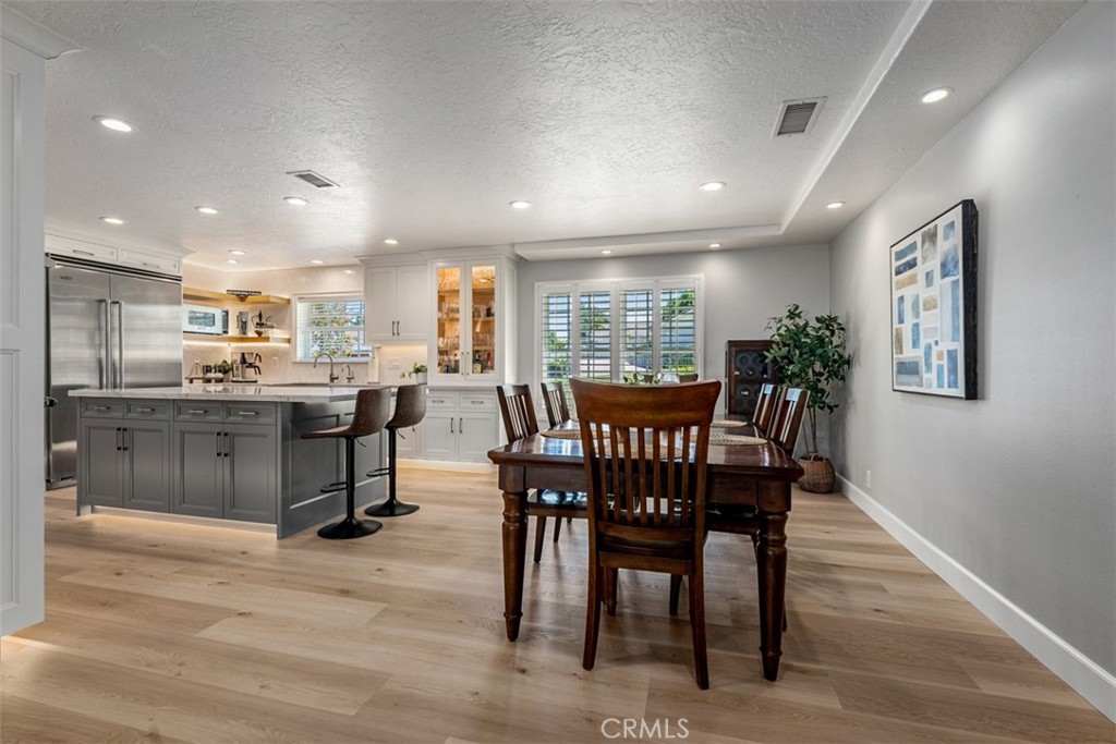 5102 Club Terrace