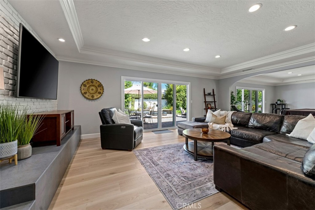 5102 Club Terrace