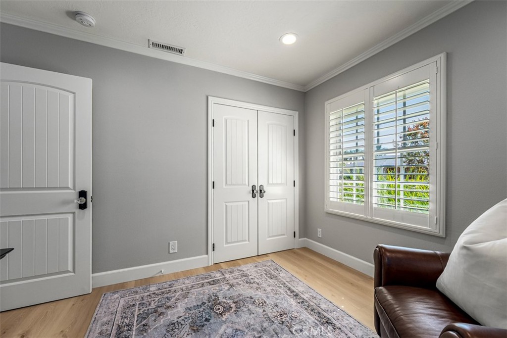 5102 Club Terrace