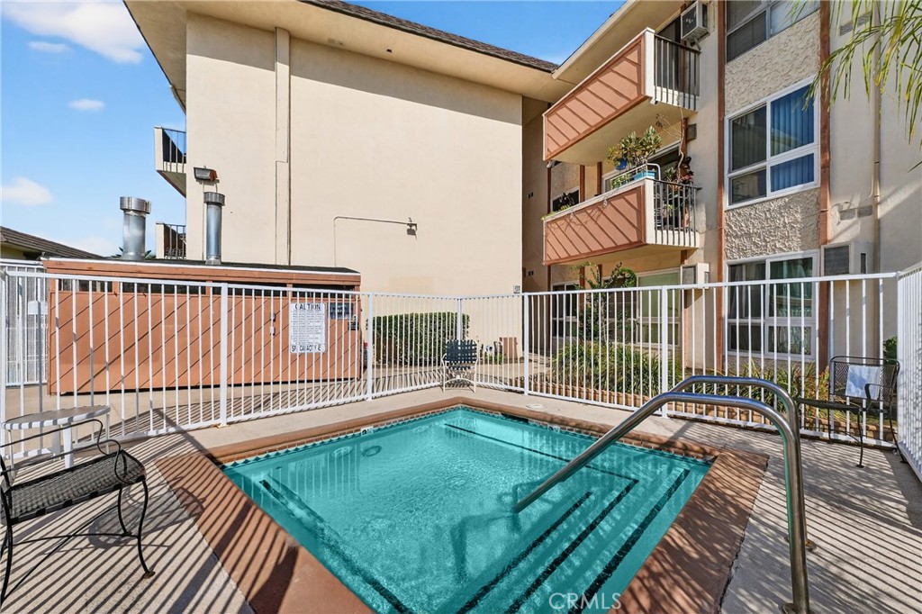 5585 E Pacific Coast Highway 171