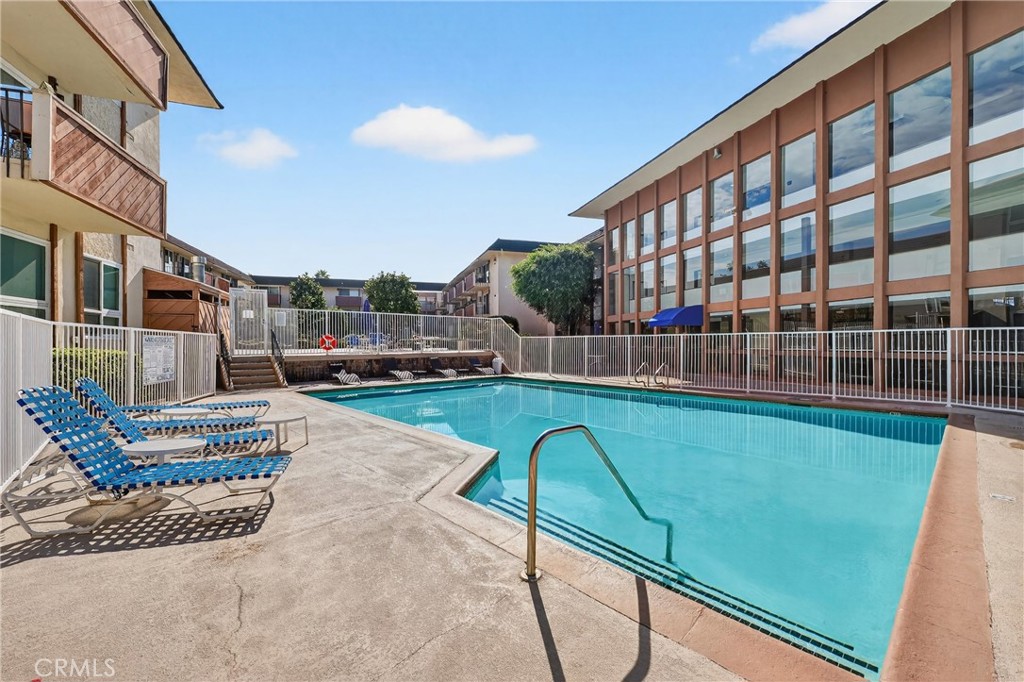 5585 E Pacific Coast Highway 171
