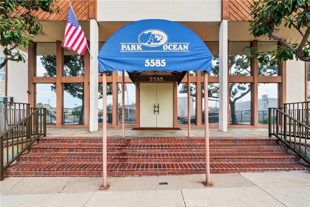 5585 E Pacific Coast Highway 171