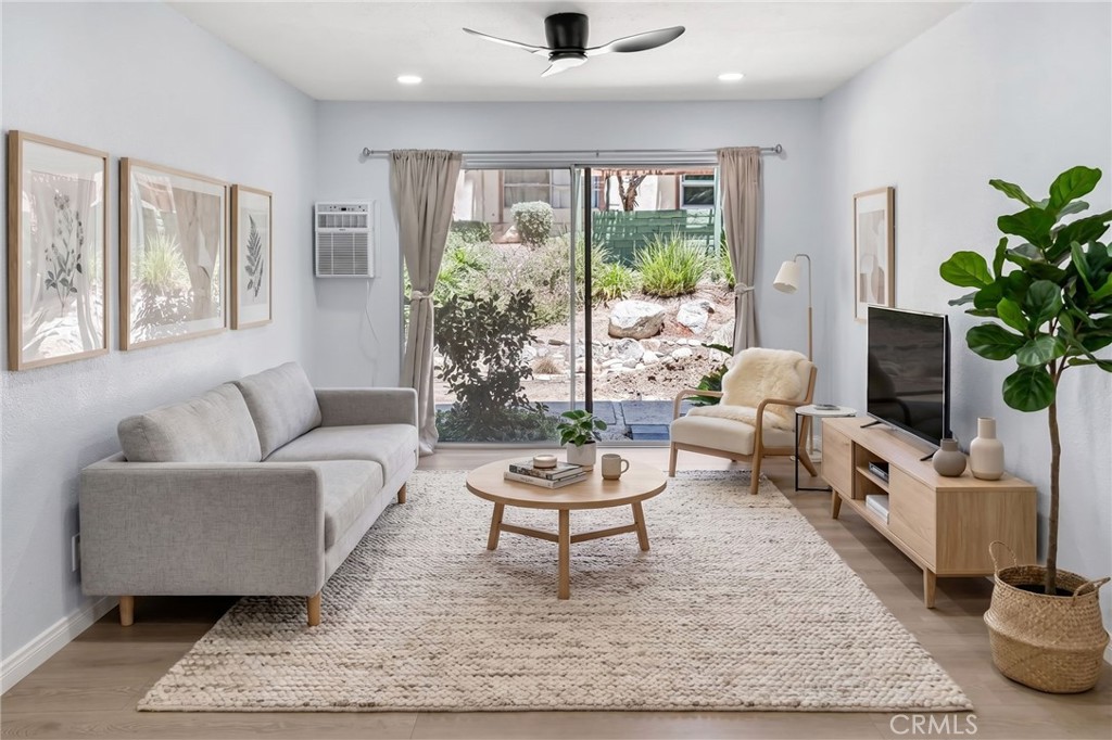 5585 E Pacific Coast Highway 171