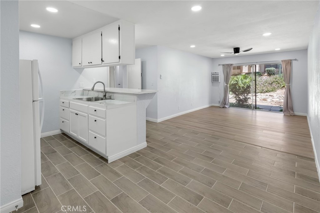 5585 E Pacific Coast Highway 171